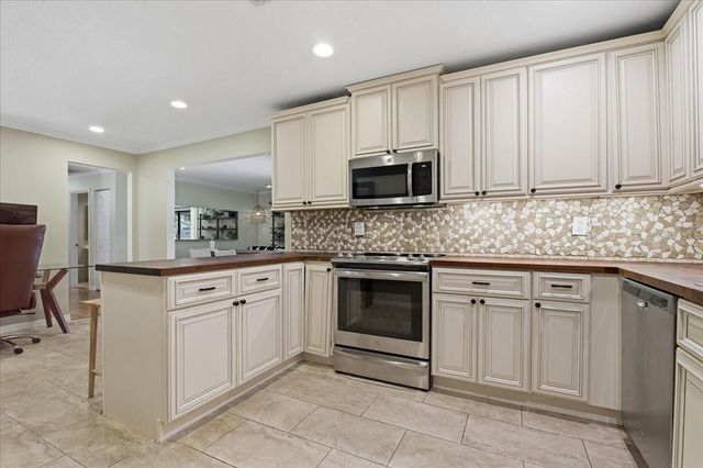 1467 GEORGETOWNE DRIVE, Sarasota, FL 34232