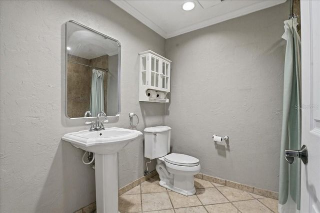 1467 GEORGETOWNE DRIVE, Sarasota, FL 34232