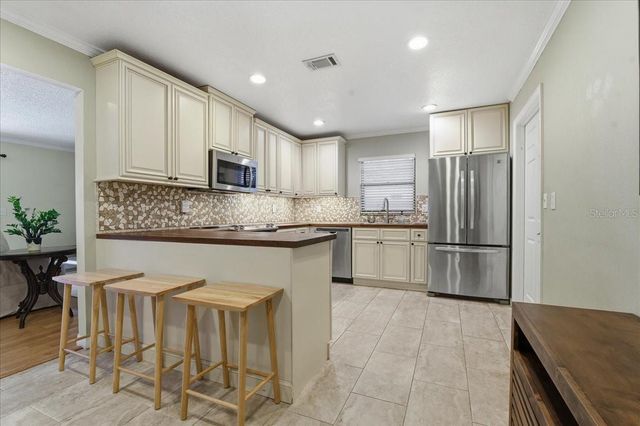 1467 GEORGETOWNE DRIVE, Sarasota, FL 34232