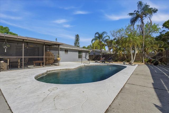 1467 GEORGETOWNE DRIVE, Sarasota, FL 34232