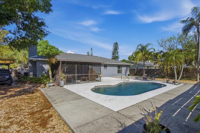 1467 GEORGETOWNE DRIVE, Sarasota, FL 34232