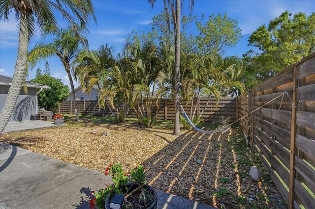1467 GEORGETOWNE DRIVE, Sarasota, FL 34232