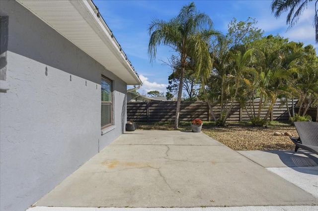 1467 GEORGETOWNE DRIVE, Sarasota, FL 34232