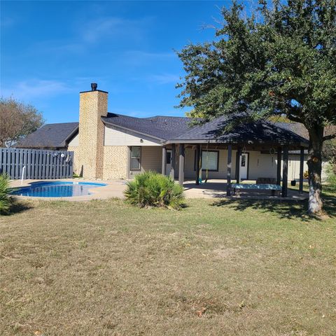 406 Epps Road, Palmer, TX 75152