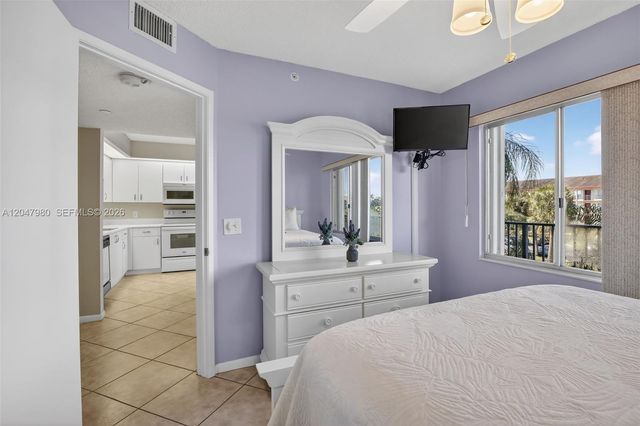 1651 SW 127th Ave 305A, Pembroke Pines, FL 33027