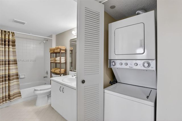 1651 SW 127th Ave 305A, Pembroke Pines, FL 33027