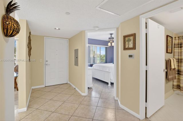 1651 SW 127th Ave 305A, Pembroke Pines, FL 33027