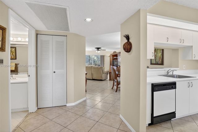 1651 SW 127th Ave 305A, Pembroke Pines, FL 33027
