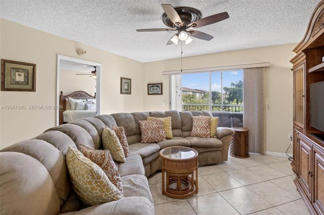 1651 SW 127th Ave 305A, Pembroke Pines, FL 33027