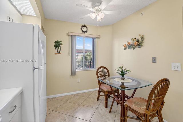 1651 SW 127th Ave 305A, Pembroke Pines, FL 33027