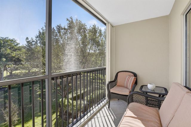 1651 SW 127th Ave 305A, Pembroke Pines, FL 33027