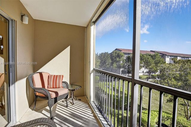 1651 SW 127th Ave 305A, Pembroke Pines, FL 33027