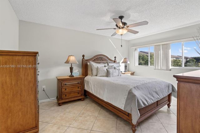 1651 SW 127th Ave 305A, Pembroke Pines, FL 33027