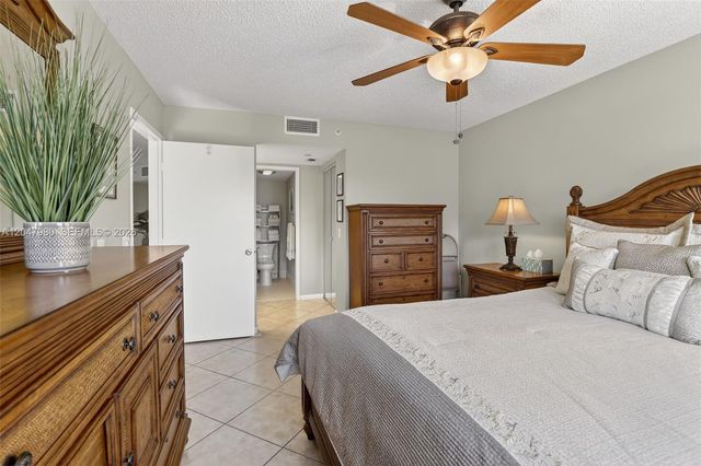 1651 SW 127th Ave 305A, Pembroke Pines, FL 33027