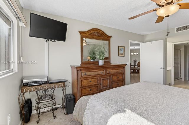 1651 SW 127th Ave 305A, Pembroke Pines, FL 33027