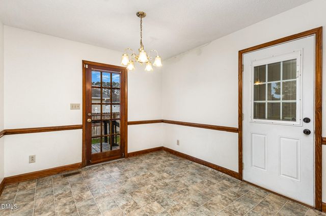 417 S Peedin Avenue, Selma, NC 27576