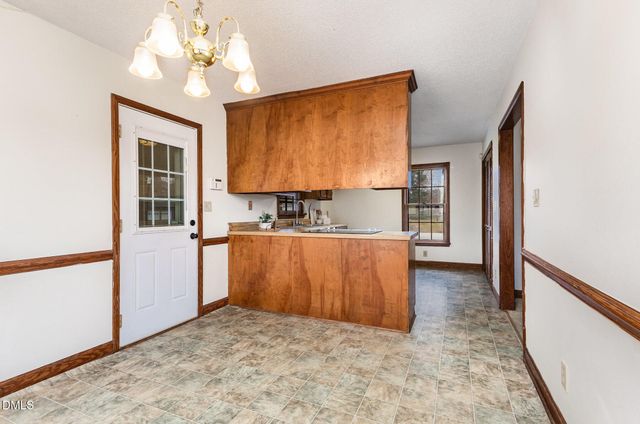 417 S Peedin Avenue, Selma, NC 27576