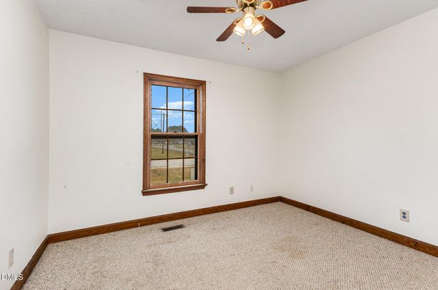 417 S Peedin Avenue, Selma, NC 27576