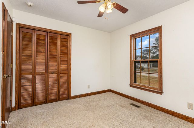 417 S Peedin Avenue, Selma, NC 27576