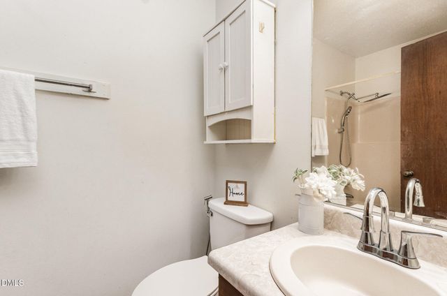 417 S Peedin Avenue, Selma, NC 27576