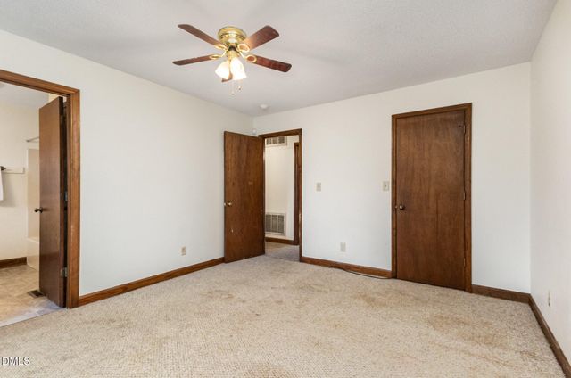 417 S Peedin Avenue, Selma, NC 27576