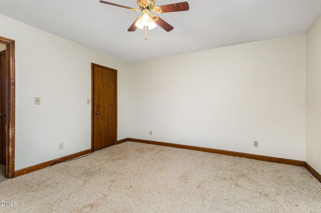 417 S Peedin Avenue, Selma, NC 27576