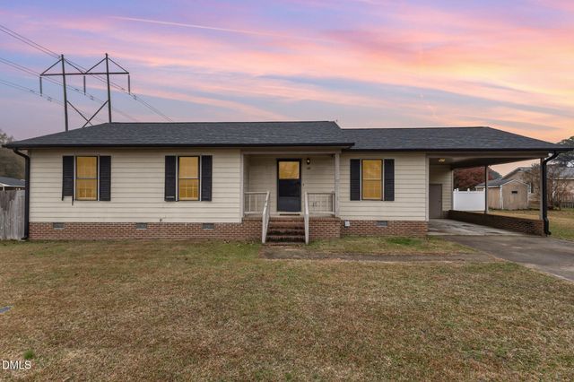 417 S Peedin Avenue, Selma, NC 27576