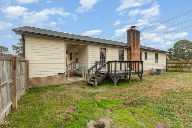 417 S Peedin Avenue, Selma, NC 27576