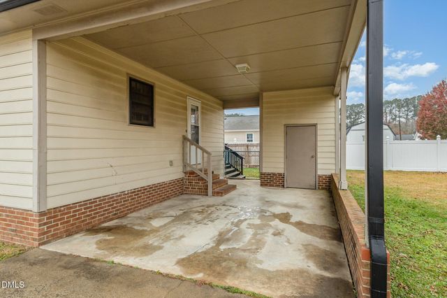 417 S Peedin Avenue, Selma, NC 27576