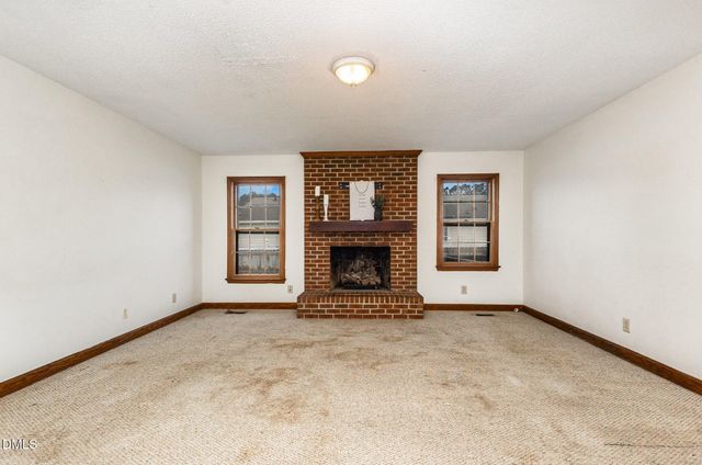 417 S Peedin Avenue, Selma, NC 27576