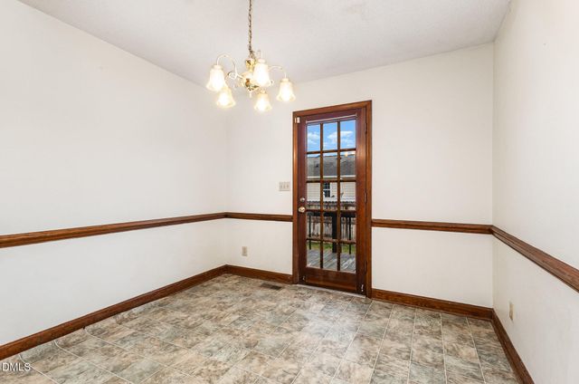 417 S Peedin Avenue, Selma, NC 27576