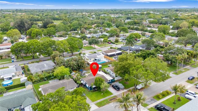 9452 SW 52nd Ct, Cooper City, FL 33328
