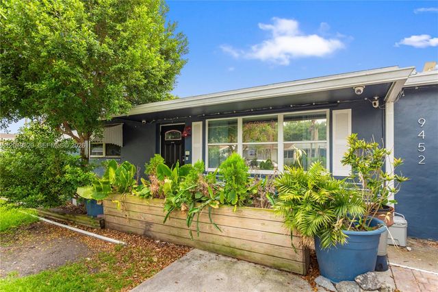 9452 SW 52nd Ct, Cooper City, FL 33328