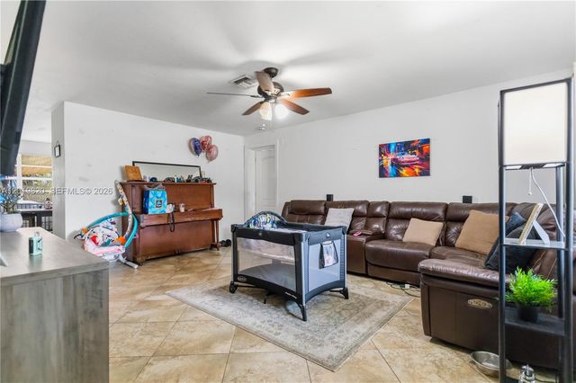 9452 SW 52nd Ct, Cooper City, FL 33328