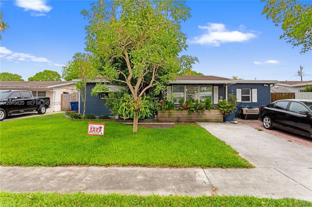 9452 SW 52nd Ct, Cooper City, FL 33328