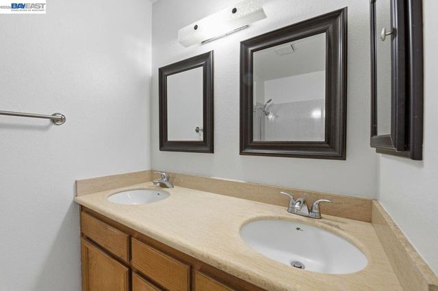 6369 Joaquin Murieta Ave D, Newark, CA 94560