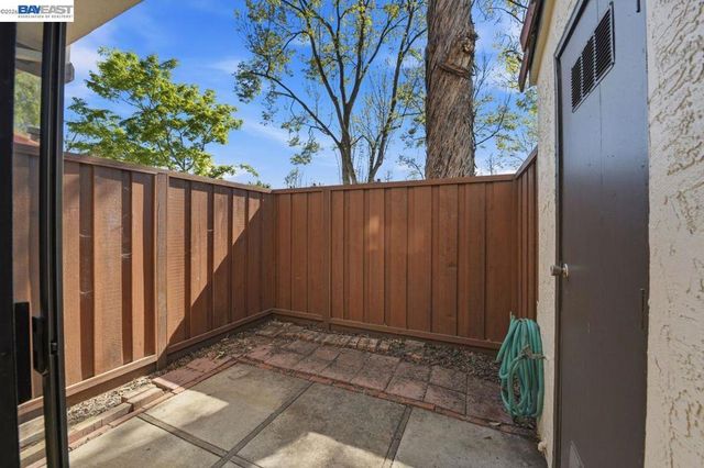 6369 Joaquin Murieta Ave D, Newark, CA 94560