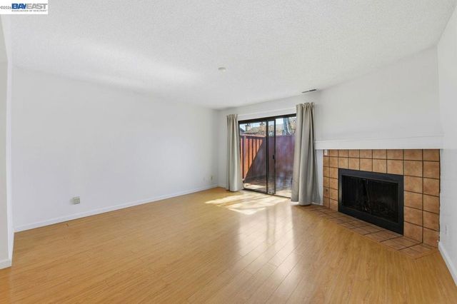 6369 Joaquin Murieta Ave D, Newark, CA 94560