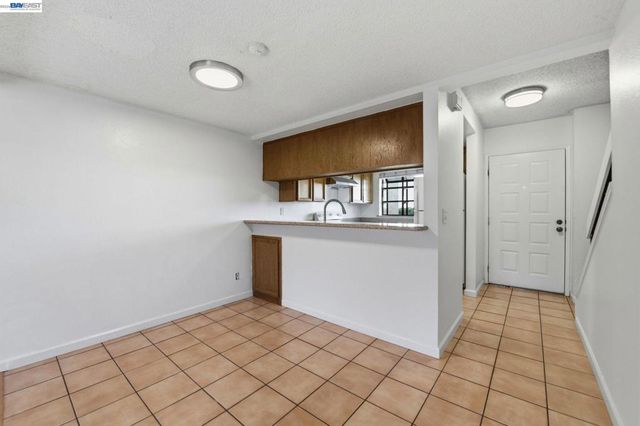 6369 Joaquin Murieta Ave D, Newark, CA 94560