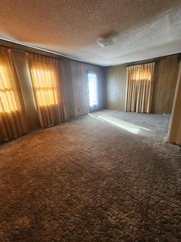 333 S D Street, Tulare, CA 93274