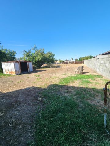 333 S D Street, Tulare, CA 93274