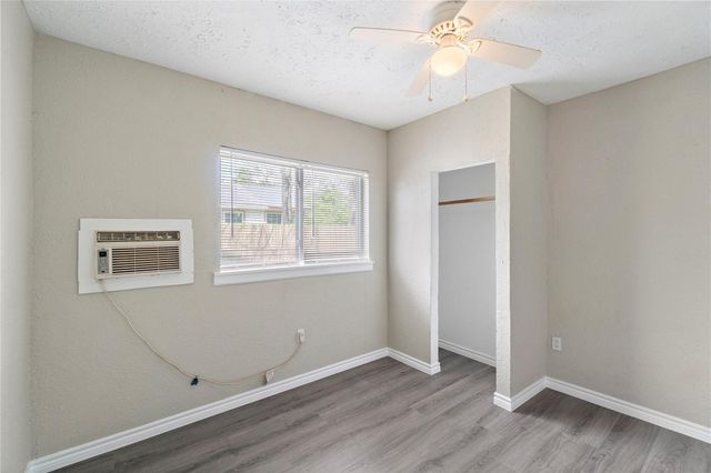 711 Avenue A 2, La Marque, TX 77568