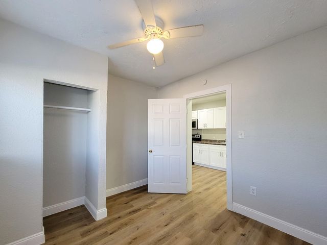 711 Avenue A 2, La Marque, TX 77568