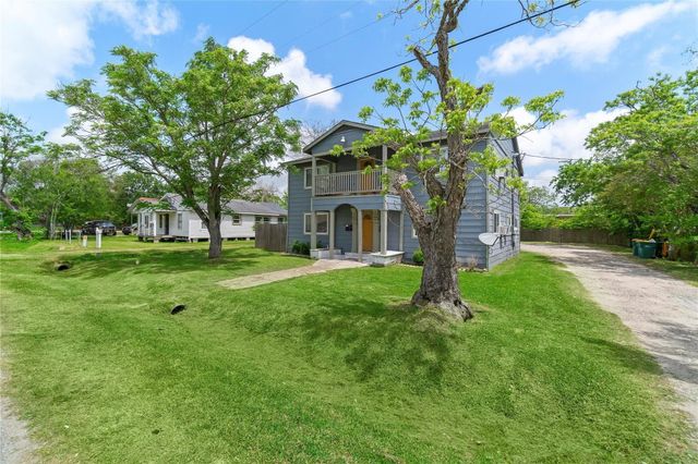 711 Avenue A 2, La Marque, TX 77568