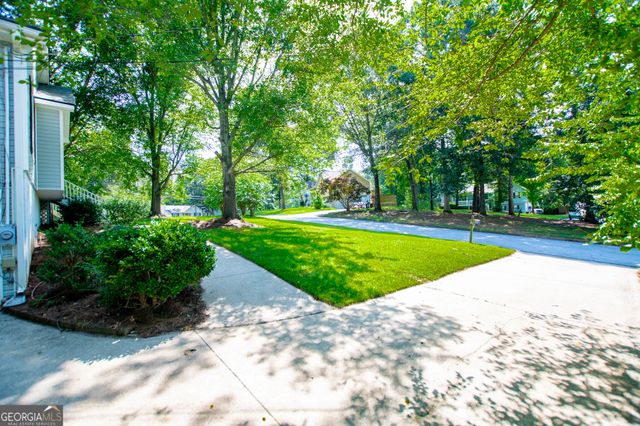 4210 Glen Pointe Court, Douglasville, GA 30135