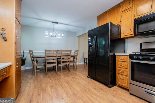 4210 Glen Pointe Court, Douglasville, GA 30135