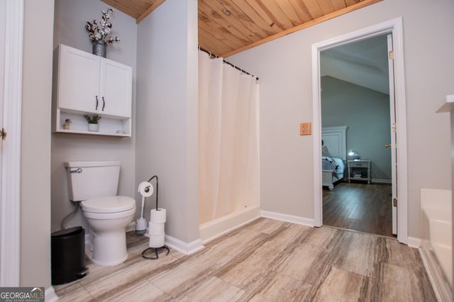 4210 Glen Pointe Court, Douglasville, GA 30135