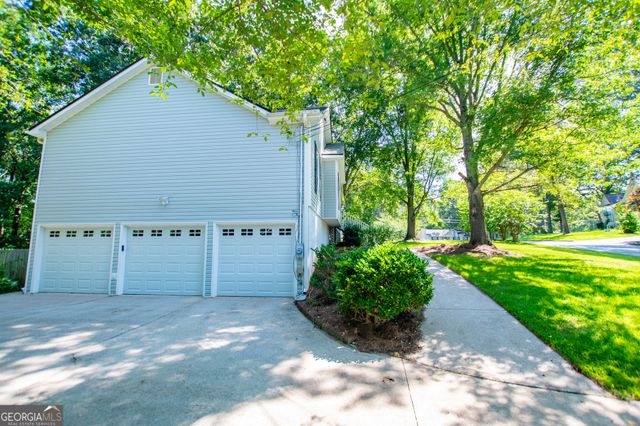 4210 Glen Pointe Court, Douglasville, GA 30135