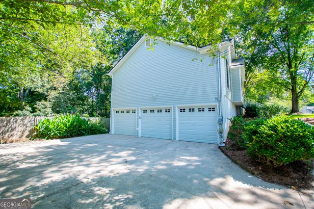 4210 Glen Pointe Court, Douglasville, GA 30135