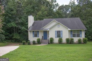 4982 Mckinley Drive, Lula, GA 30554